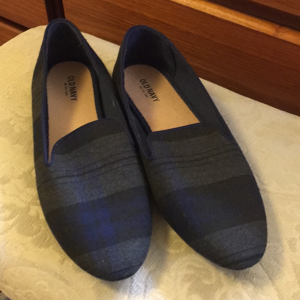 Blue and grey women’s flats.